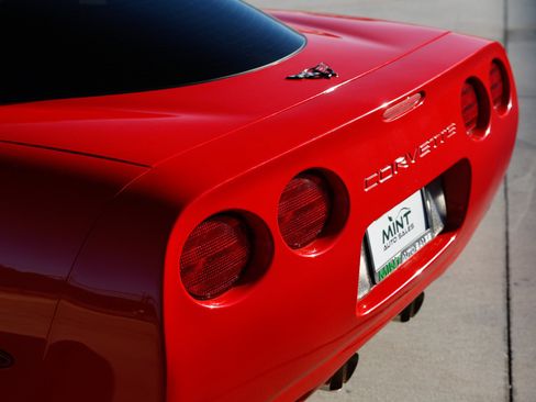 Used 2000 Chevrolet Corvette Coupe image 46