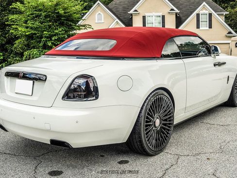 Used 2016 Rolls-Royce Dawn RWD image 18