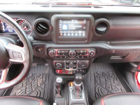 Used 2021 Jeep Wrangler Unlimited Rubicon w/ Dual Top Group image 39