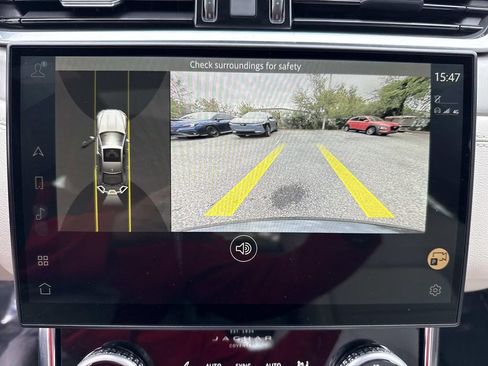 Used 2024 Jaguar XF R-Dynamic SE image 31