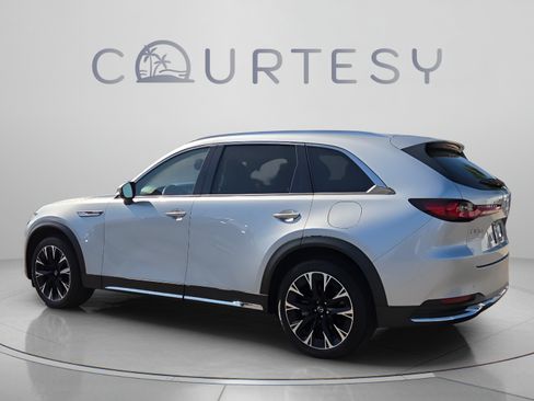 Used 2025 MAZDA CX-90 Plug-In Hybrid w/ Premium Plus AWD/4WD image 3