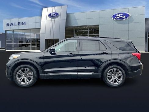 Certified 2023 Ford Explorer XLT w/ Equipment Group 202A AWD/4WD image 5