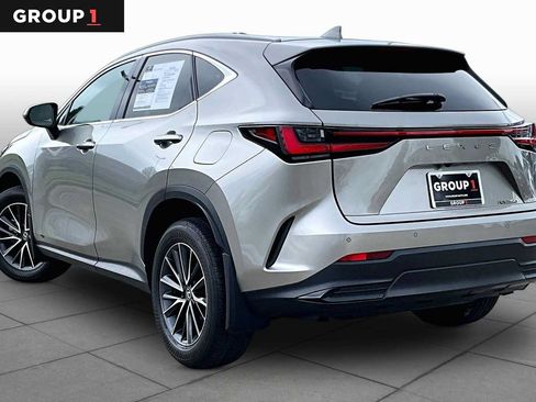 Used 2025 Lexus NX 250 FWD w/ Accessory Package (2T) image 10