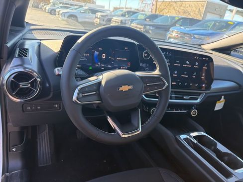 New 2026 Chevrolet Equinox EV LT w/ Comfort Package image 5