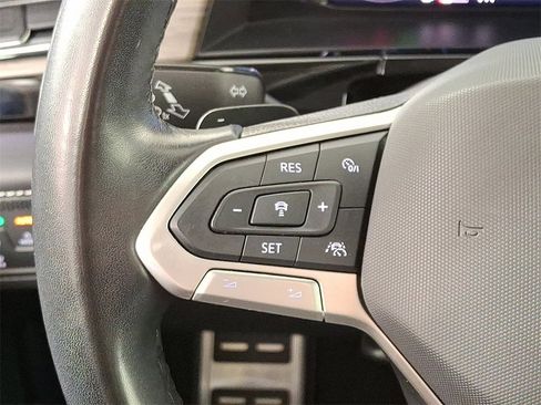 Used 2024 Volkswagen Atlas SEL Premium R-Line image 24