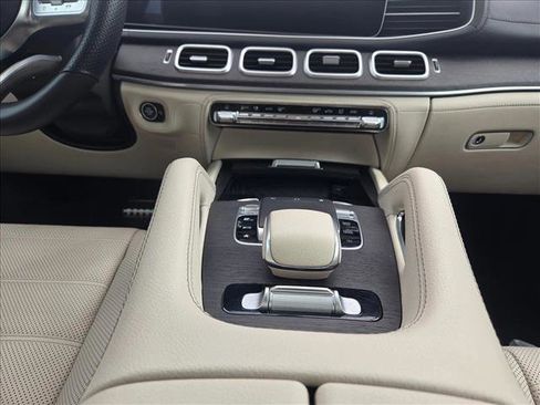 Used 2020 Mercedes-Benz GLS 580 4MATIC image 17