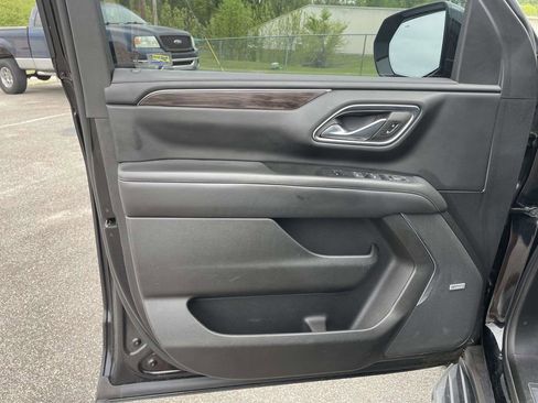 Used 2023 Chevrolet Tahoe LT w/ LT Signature Package image 15