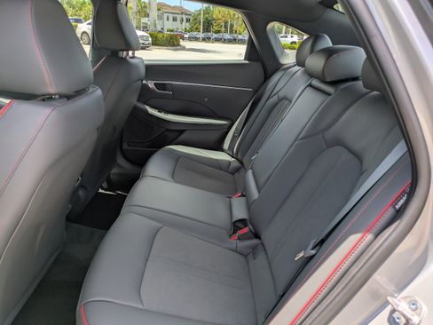 Certified 2023 Hyundai Sonata SEL Plus FWD image 12