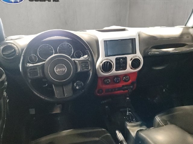 Used 2018 Jeep Wrangler Unlimited Sahara AWD/4WD image 2