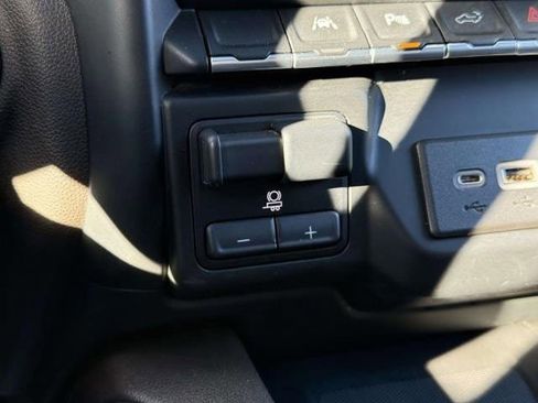 Used 2022 GMC Sierra 1500 Denali w/ Denali Reserve Package image 30