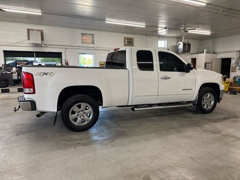 Used 2013 GMC Sierra 1500 SLT AWD/4WD image 4