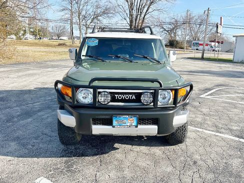 Used 2012 Toyota FJ Cruiser 4WD image 2