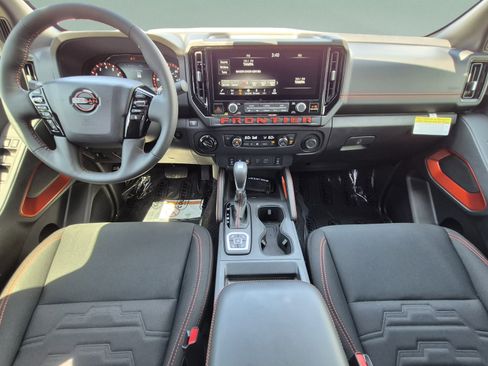 New 2026 Nissan Frontier PRO-4X w/ Tow Package AWD/4WD image 13