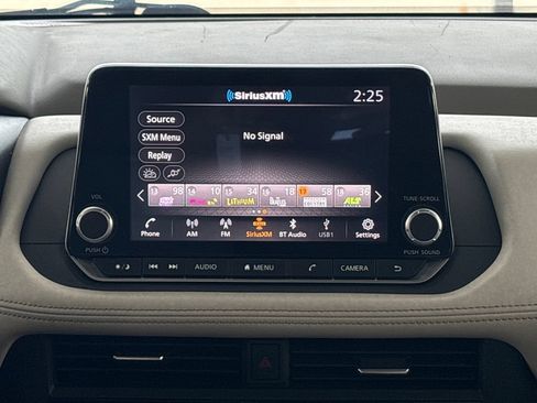 Used 2025 Nissan Rogue SV FWD image 25