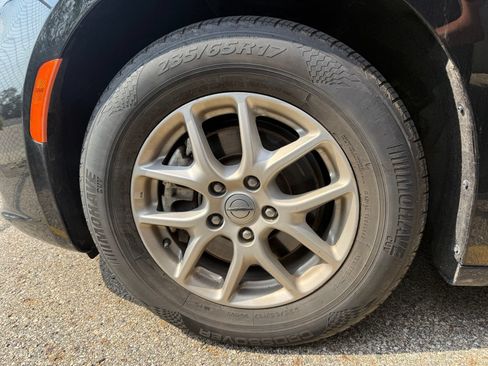 Used 2025 Chrysler Pacifica Select FWD image 7