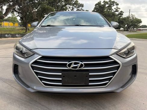 Used 2017 Hyundai Elantra SE FWD image 6