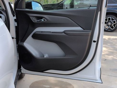 New 2027 Chevrolet Bolt LT w/ Comfort Package FWD image 19
