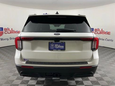 New 2026 Ford Explorer ST-Line w/ ST-Line Street Pack image 4