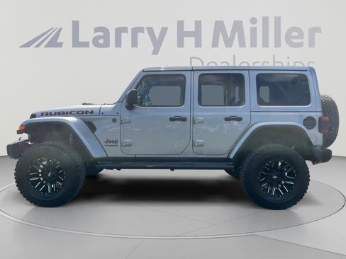 Used 2018 Jeep Wrangler Unlimited Rubicon AWD/4WD image 2