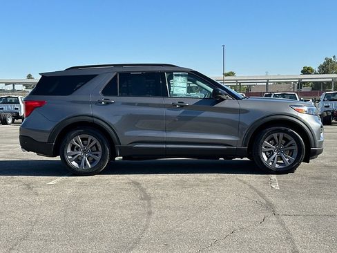 Certified 2023 Ford Explorer XLT w/ Equipment Group 202A RWD image 2