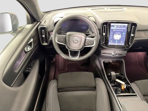Certified 2023 Volvo XC40 Recharge Ultimate AWD/4WD image 23