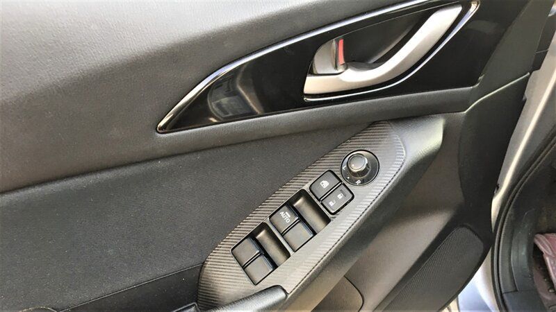 Used 2016 MAZDA MAZDA3 i Sport w/ Preferred Equipment Package FWD image 13
