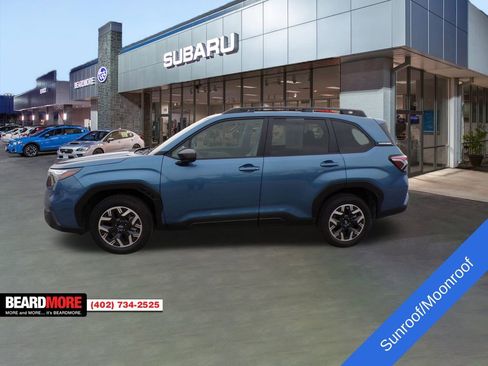 Used 2025 Subaru Forester Premium image 3