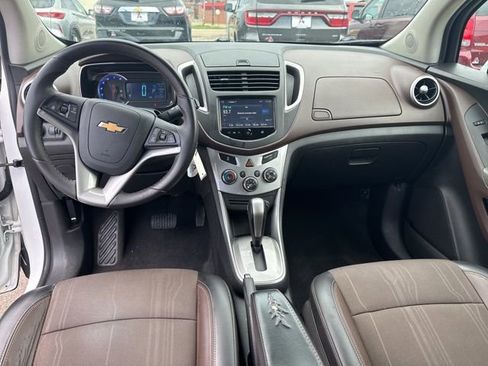 Used 2016 Chevrolet Trax LT w/ LT Convenience Package image 13