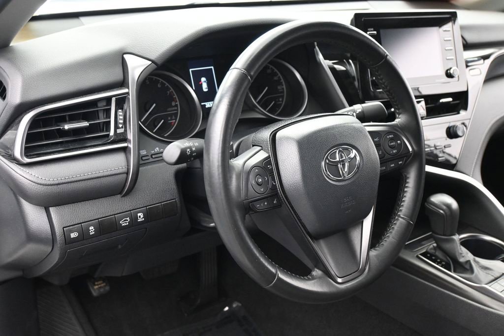 Used 2024 Toyota Camry SE w/ Convenience Package FWD image 13