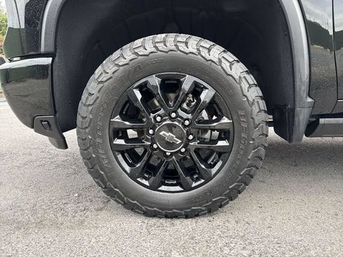 Used 2025 Chevrolet Silverado 2500 High Country w/ Midnight Edition AWD/4WD image 10