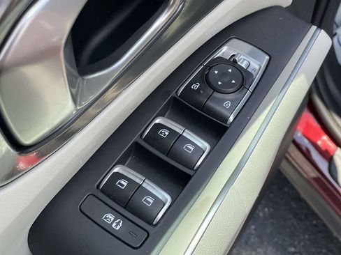 Used 2025 Kia Sorento S w/ Panoramic Sunroof Package FWD image 25