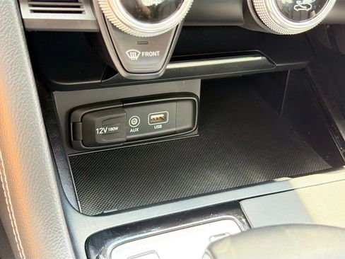 Used 2021 Genesis G70 2.0T AWD/4WD image 13