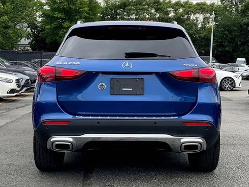 Used 2025 Mercedes-Benz GLA 250 4MATIC image 5
