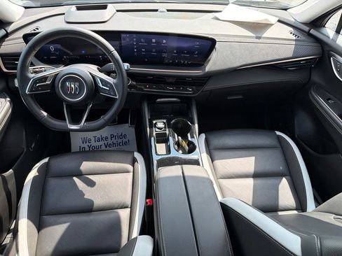 Used 2025 Buick Envision Sport Touring AWD/4WD image 17