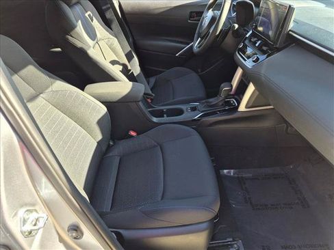 Used 2025 Toyota Corolla Cross AWD Hybrid image 18
