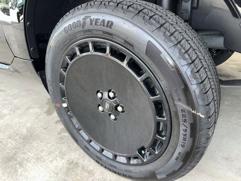 New 2025 Ford Maverick Lobo image 8