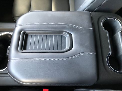 Used 2022 Chevrolet Tahoe Z71 w/ Z71 Off-Road Package image 23