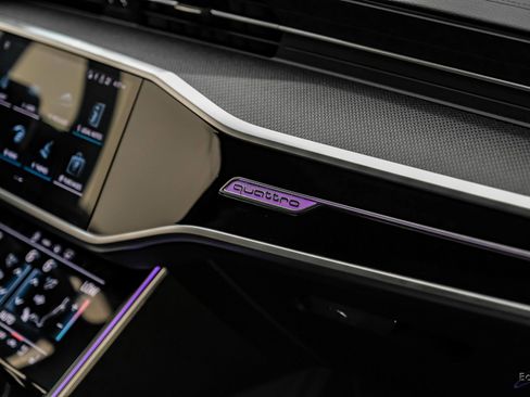 Used 2023 Audi RS 6 w/ Black Optic Package image 65