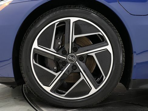 Used 2024 Audi e-tron GT Premium Plus w/ Performance Package image 92