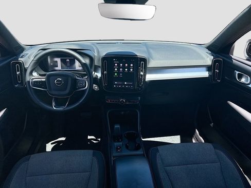 Used 2024 Volvo XC40 B5 Core AWD/4WD image 26