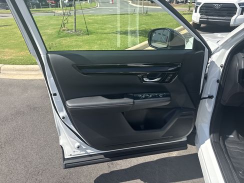 Used 2025 Honda CR-V Sport Touring image 14
