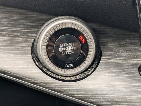 Used 2024 Jeep Wagoneer Series II image 31