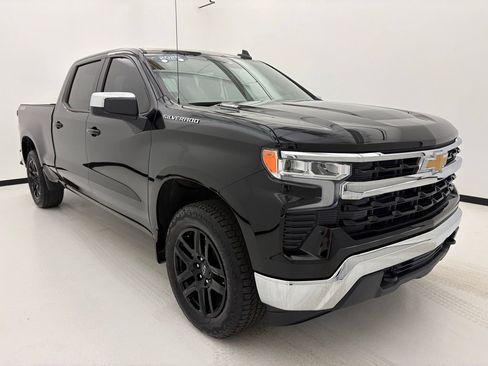 Used 2025 Chevrolet Silverado 1500 LT AWD/4WD image 13