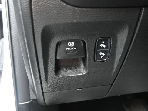Used 2023 RAM 1500 Big Horn AWD/4WD image 17