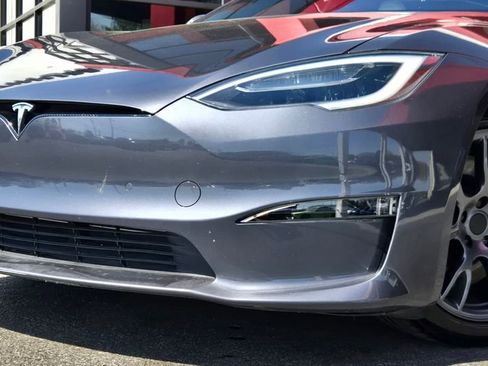 Used 2021 Tesla Model S Plaid image 2