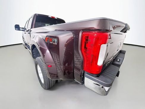 Used 2018 Ford F350 Lariat w/ FX4 Off-Road Package AWD/4WD image 6