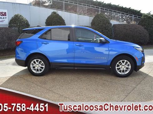 Used 2024 Chevrolet Equinox LS w/ LS Convenience Package image 11
