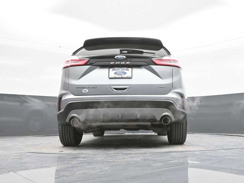 Used 2024 Ford Edge Titanium image 39