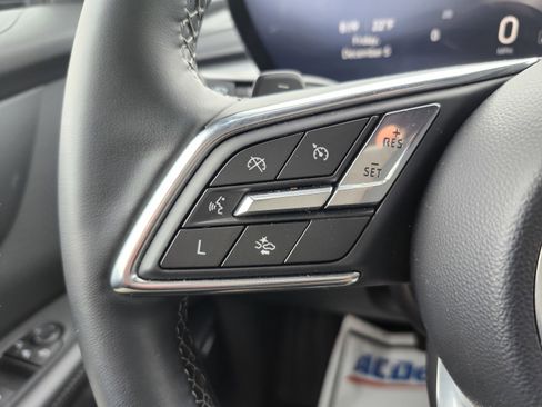 Used 2025 Buick Enclave Preferred image 14