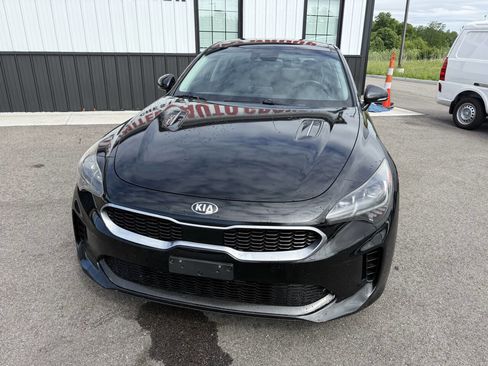 Used 2018 Kia Stinger Premium AWD/4WD image 2